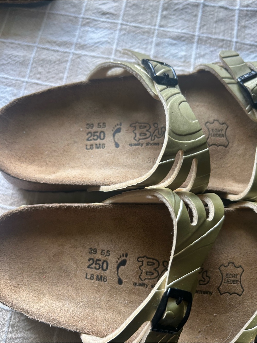 Birkenstock sandals die 39 gold
